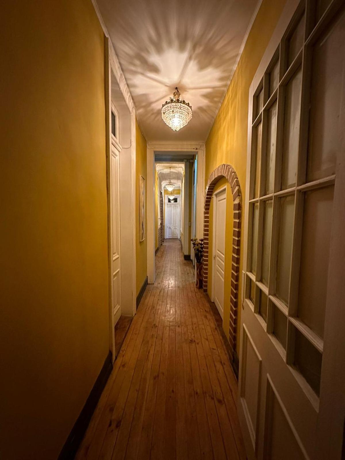 ホテル Das Gelbe Haus ヴァルパライソ エクステリア 写真