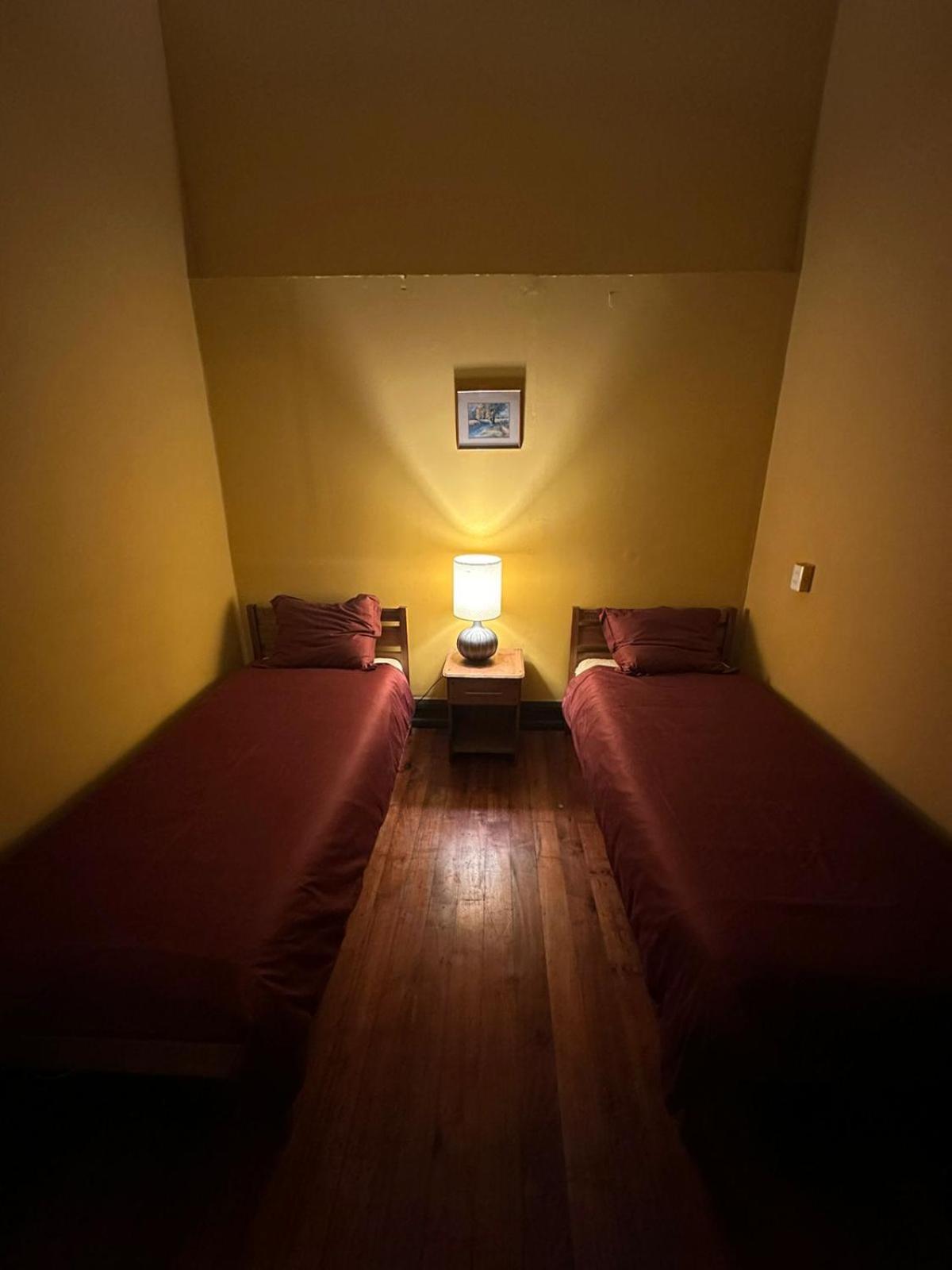 ホテル Das Gelbe Haus ヴァルパライソ エクステリア 写真