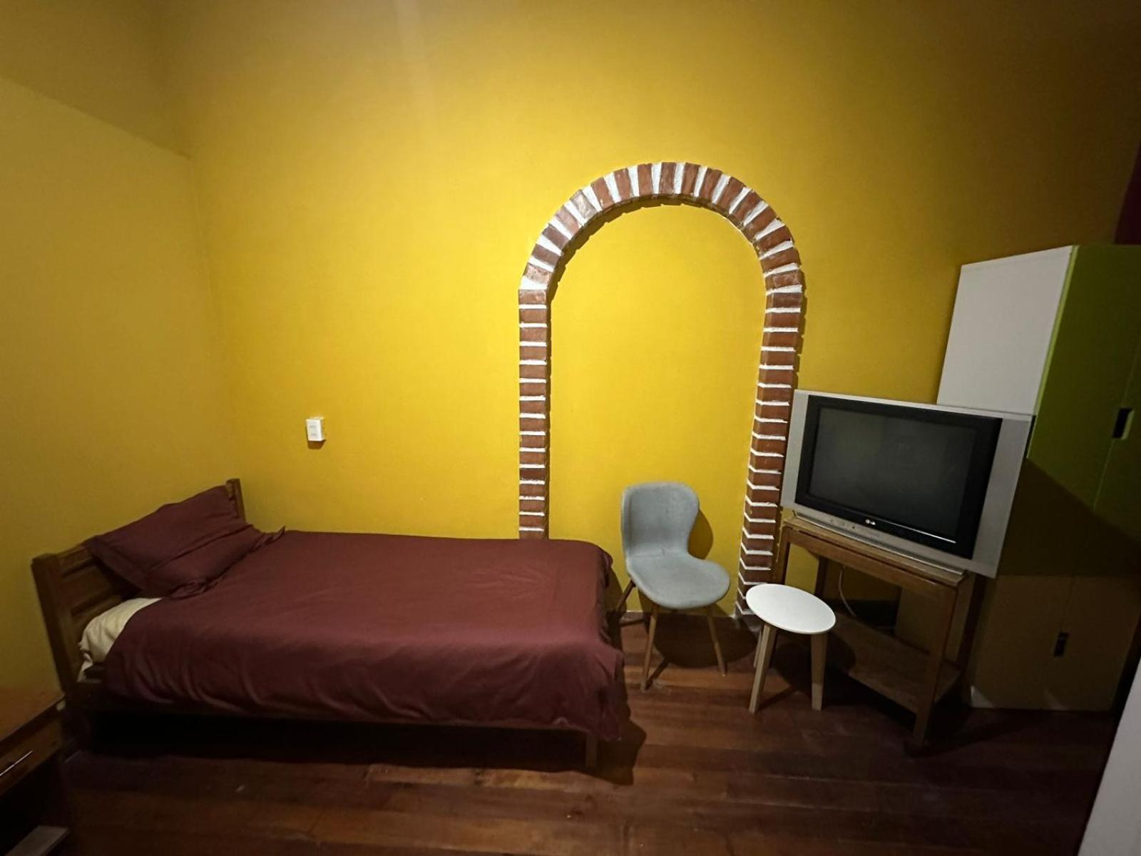 ホテル Das Gelbe Haus ヴァルパライソ エクステリア 写真